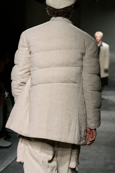 Look 23